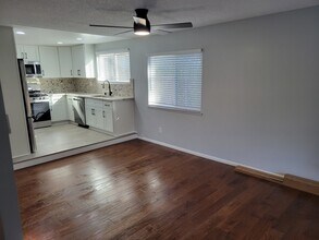 8417 Joan Ln in Los Angeles, CA - Foto de edificio - Building Photo