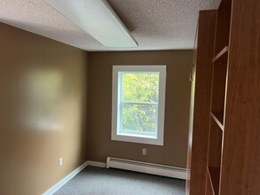 125 Christensen Dr, Unit 125 in Anchorage, AK - Building Photo - Building Photo