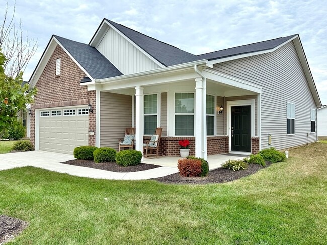 property at 4879 Larkspur Dr