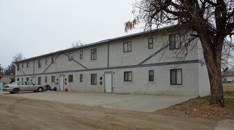 1135 American Legion Blvd in Mountain Home, ID - Building Photo