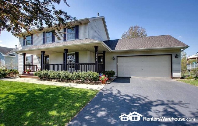 property at 1052 Briar Glen Ln