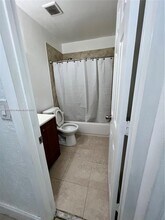 11546 SW 135th Ln in Miami, FL - Foto de edificio - Building Photo