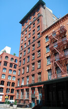 76 Laight St in New York, NY - Foto de edificio - Building Photo