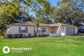 11082 Lightwood St in Spring Hill, FL - Building Photo - Building Photo