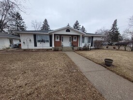 808 Coleman St in Chippewa Falls, WI - Building Photo
