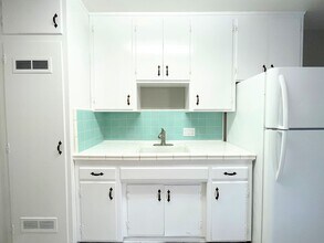 137 S Myers St in Oceanside, CA - Building Photo - Building Photo