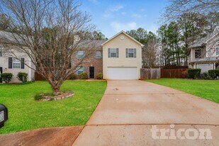 803 Freedom Walk in Locust Grove, GA - Building Photo