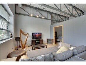 111 E Franklin Ave in Minneapolis, MN - Building Photo - Building Photo