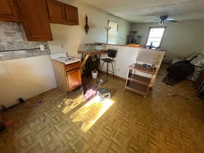 8015 Colonial Dr in Niagara Falls, NY - Building Photo - Building Photo