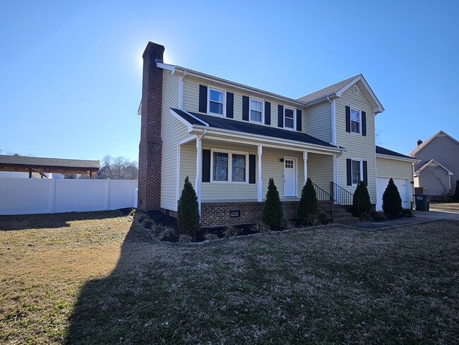 402 N Cottonwood Dr in Goldsboro, NC - Building Photo - Building Photo