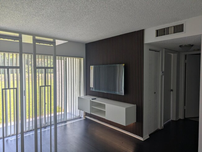 1203 N Benoist Farms Rd, Unit 107, Unit 107