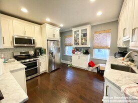 8 Taft St, Unit #2A in Boston, MA - Building Photo