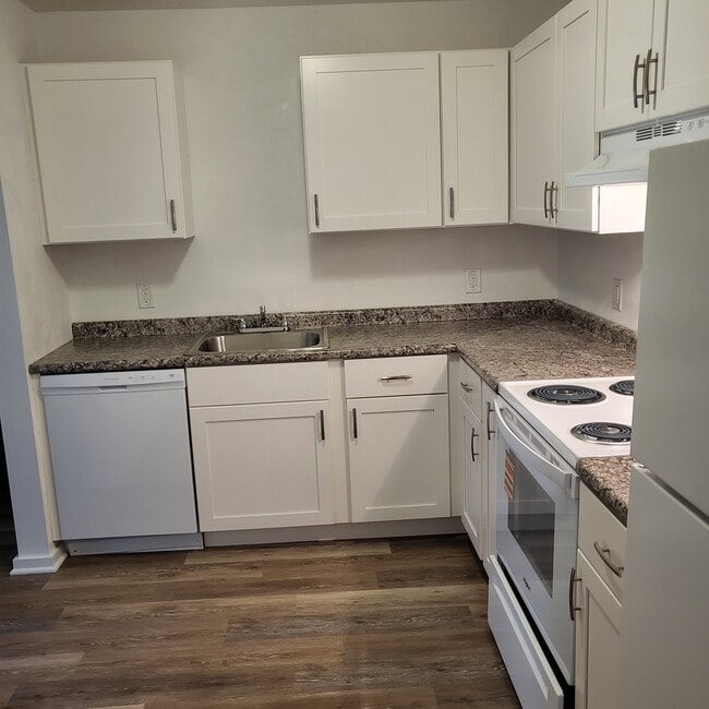 Pebble Creek in Bethel Park, PA - Building Photo - Building Photo