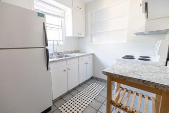 Mission Riverside Apartments in Calgary, AB - Building Photo - Building Photo