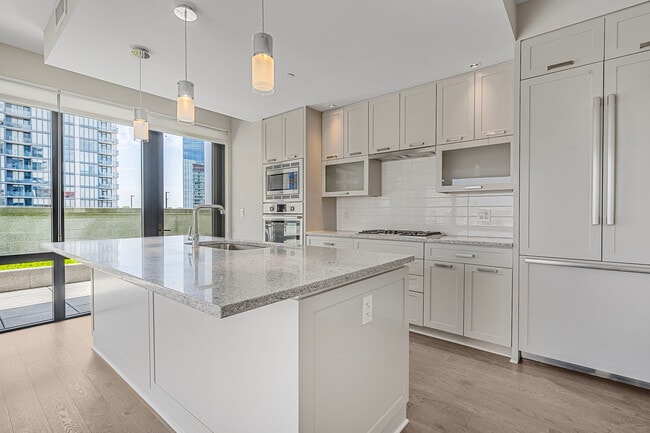 property at 4960 Fairmont Ave