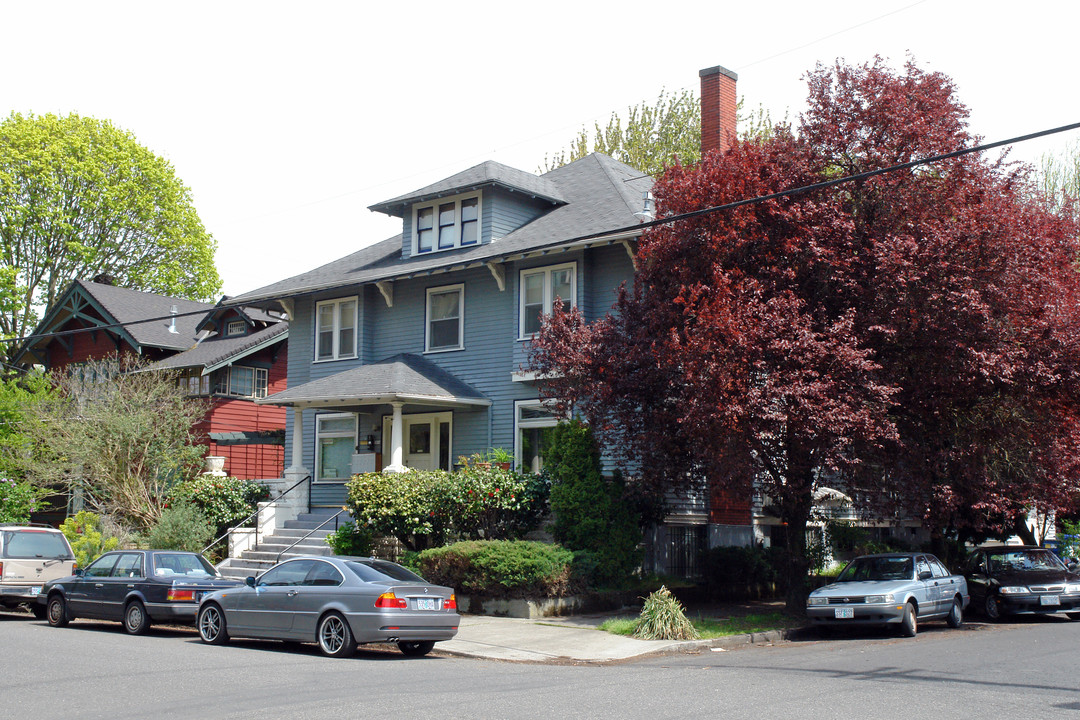 1804 NE 14th Ave in Portland, OR - Foto de edificio