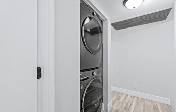 3715 Village Dr in Delray Beach, FL - Building Photo - Building Photo