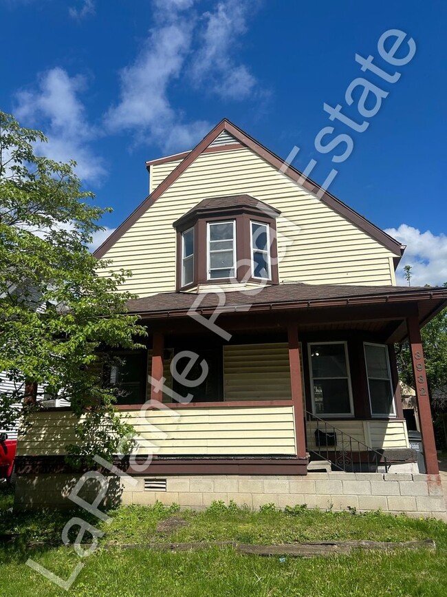property at 3932 Burnham Ave
