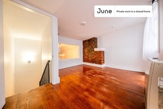 Room in Shared 3 bed/1 bath home in Brooklyn, NY - Building Photo - Building Photo