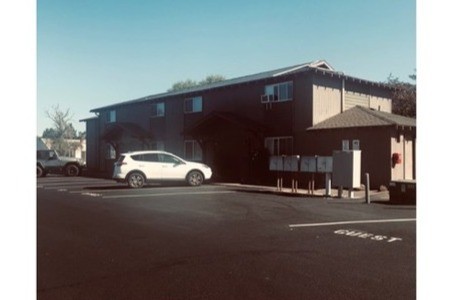 Eagle Rock Apartments in Redmond, OR - Building Photo - Building Photo