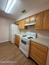 702 Meadowbrook Dr in Orange Park, FL - Building Photo - Building Photo