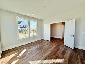 645 Silver Comet Dr in Knightdale, NC - Foto de edificio - Building Photo