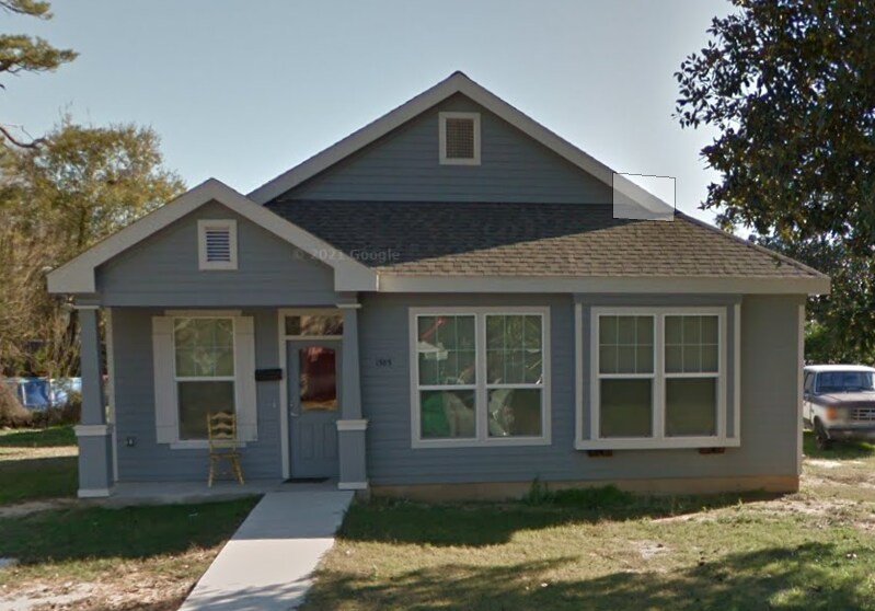 1385 Simmons Ave in Beaumont, TX - Building Photo