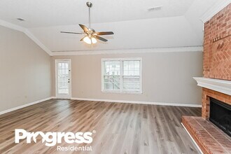 4760 Harvest Knoll Cove N in Memphis, TN - Foto de edificio - Building Photo