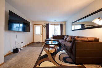 6440 158th St W in Apple Valley, MN - Building Photo - Building Photo