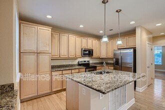 4957 S Addison Way in Aurora, CO - Building Photo - Building Photo