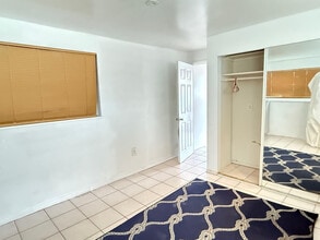 4710 NE 1st Ter, Unit 1 in Deerfield Beach, FL - Building Photo - Building Photo