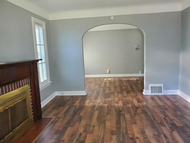 7030 Beulah Ave in Jennings, MO - Building Photo - Building Photo