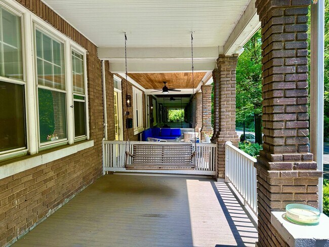 3211 Adams Mill Rd NW in Washington, DC - Building Photo - Building Photo