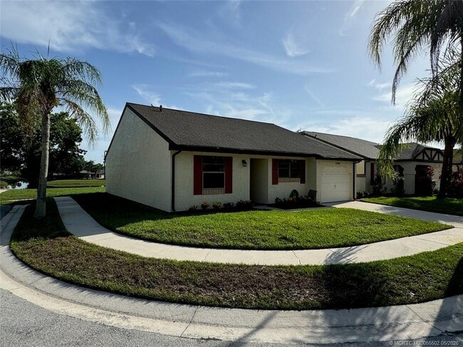 2398 SE Breckenridge Cir