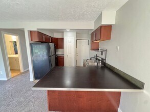 3004 Chicago Dr SW in Grandville, MI - Building Photo - Building Photo