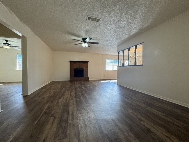 208 Prairie Wind Blvd in Stephenville, TX - Building Photo - Building Photo