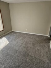 4412 E 143rd St in Cleveland, OH - Foto de edificio - Building Photo