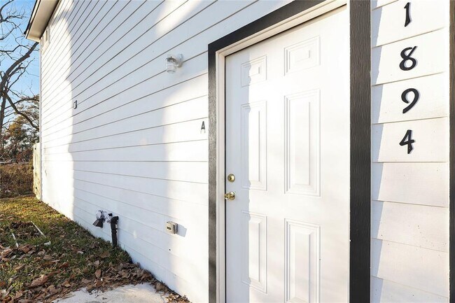 1894 Dolly Wright St photo'