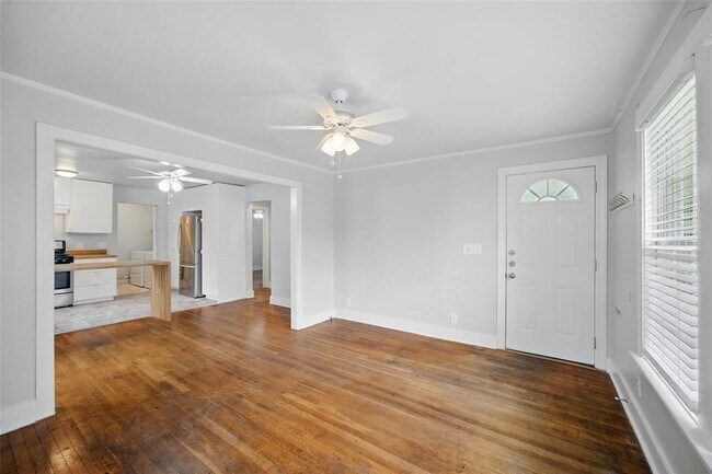 1403 Clifford Ave in Austin, TX - Foto de edificio - Building Photo