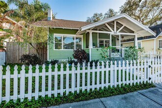 1009 8th St N in St. Petersburg, FL - Building Photo - Building Photo