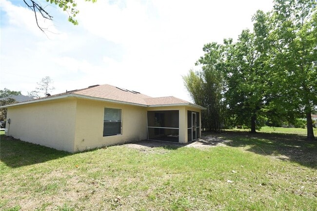 15 White Deer Ln in Palm Coast, FL - Building Photo - Building Photo