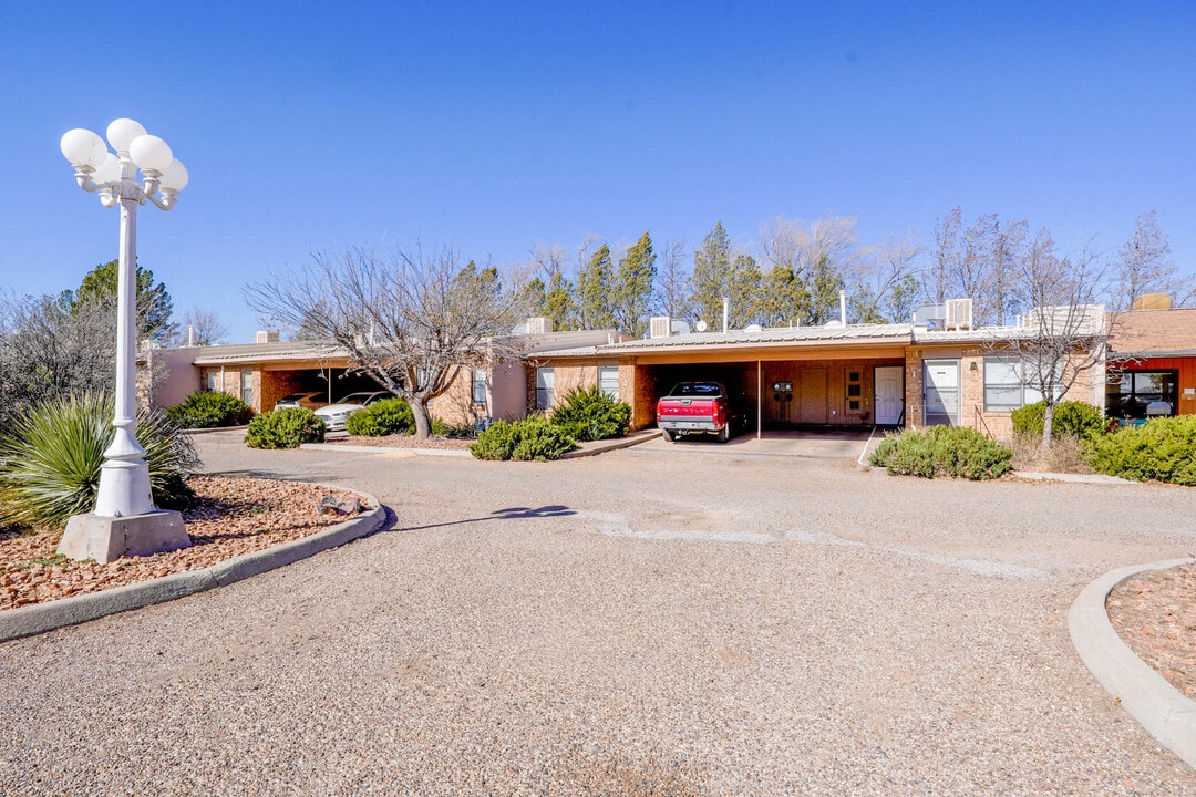 Hallmark Townhomes in Alpine, TX - Building Photo