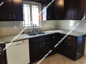 2128 Oxford Ave SE in Albuquerque, NM - Building Photo - Building Photo