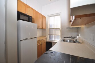 261 Beacon St, Unit 33 in Boston, MA - Foto de edificio - Building Photo