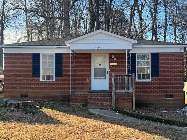2325 Augusta St in Charlotte, NC - Building Photo - Building Photo