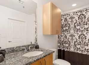 923 Peachtree St NE, Unit Luxury Midtown Studio in Atlanta, GA - Building Photo - Building Photo
