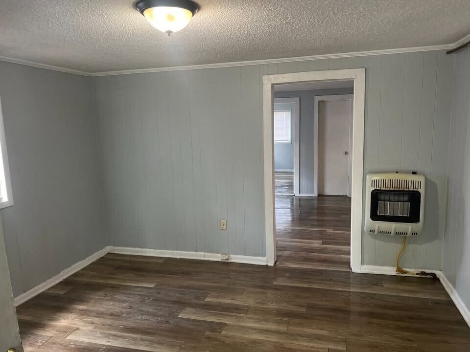 1302 Southern Ave in Hattiesburg, MS - Building Photo