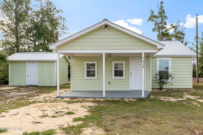 property at 1020 E 14th St