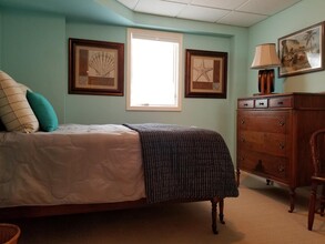 10402 E 107th St, Unit FurnishedBahamianApt. in Kansas City, MO - Foto de edificio - Building Photo