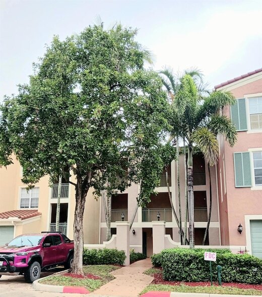 11760 St Andrews Place, Unit 204 in Wellington, FL - Building Photo - Building Photo